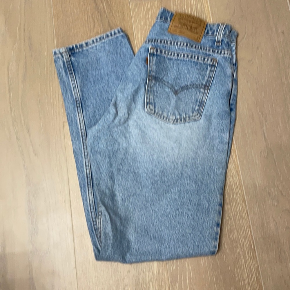 Original Levi’s loose fit, straight leg